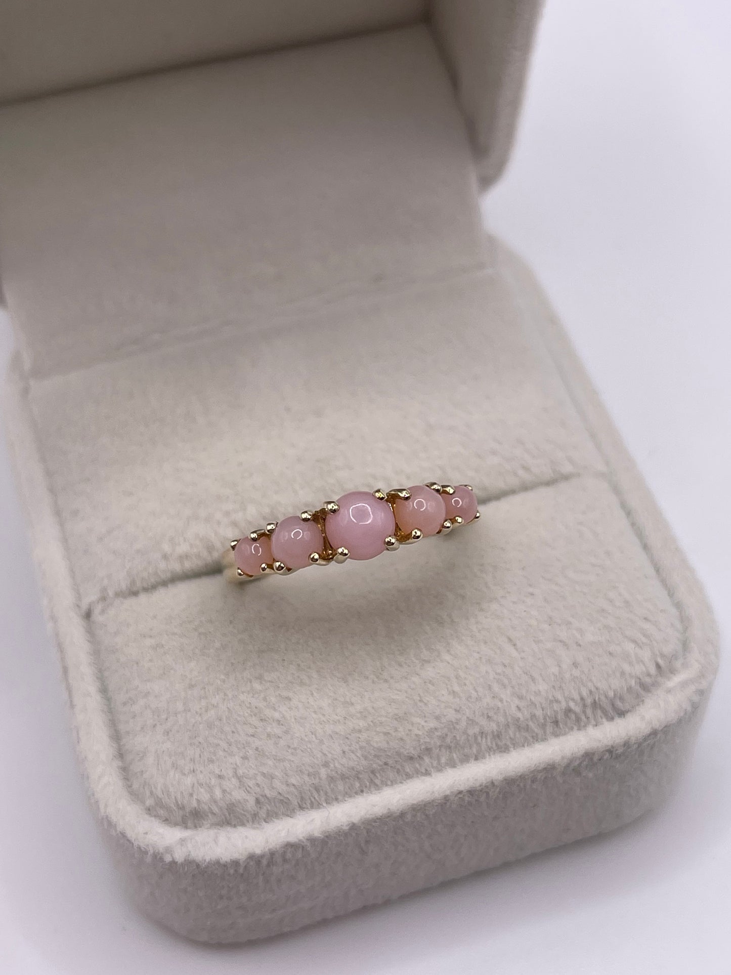 9ct gold pink opal ring