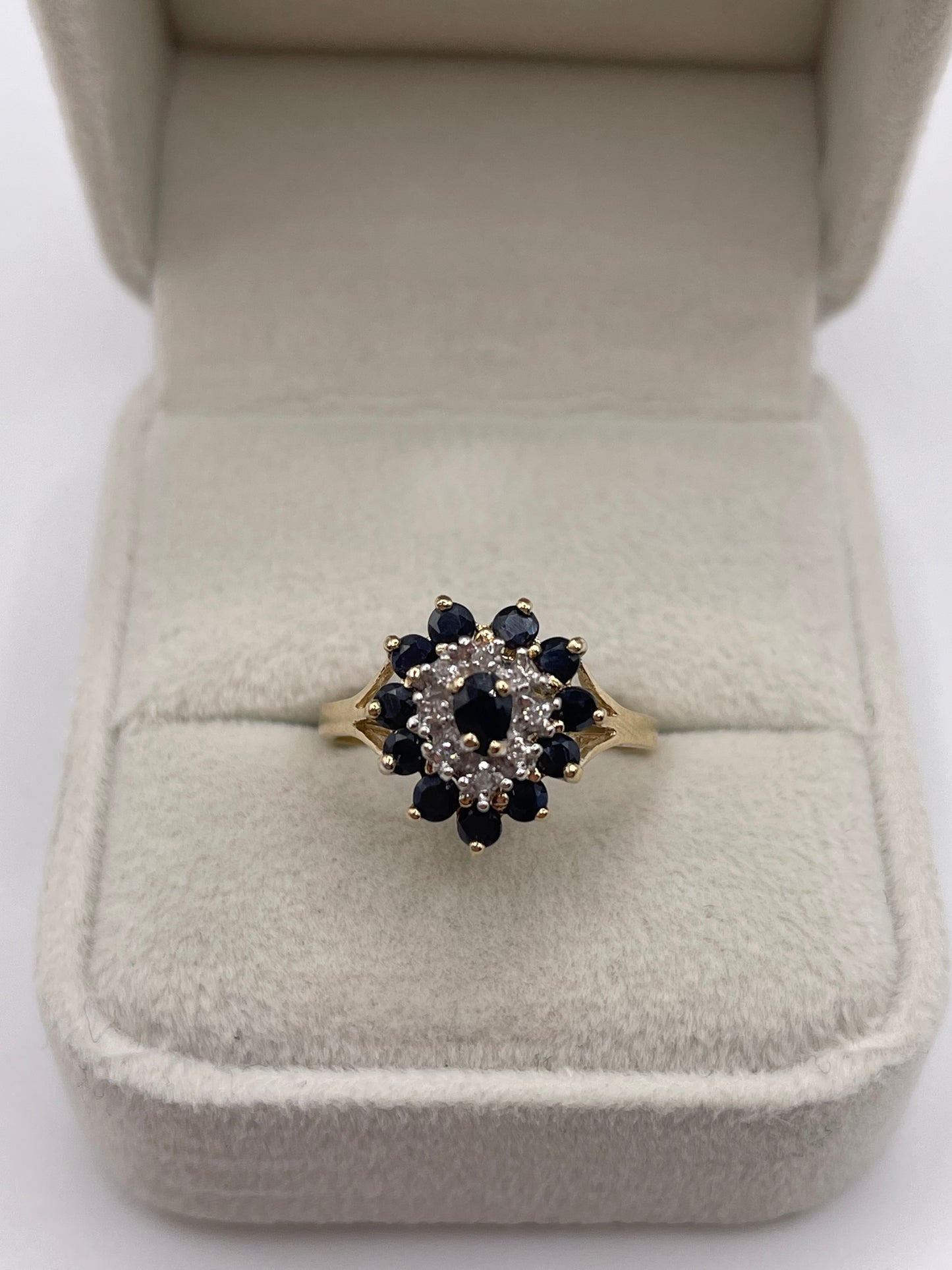 9ct gold sapphire and diamond ring