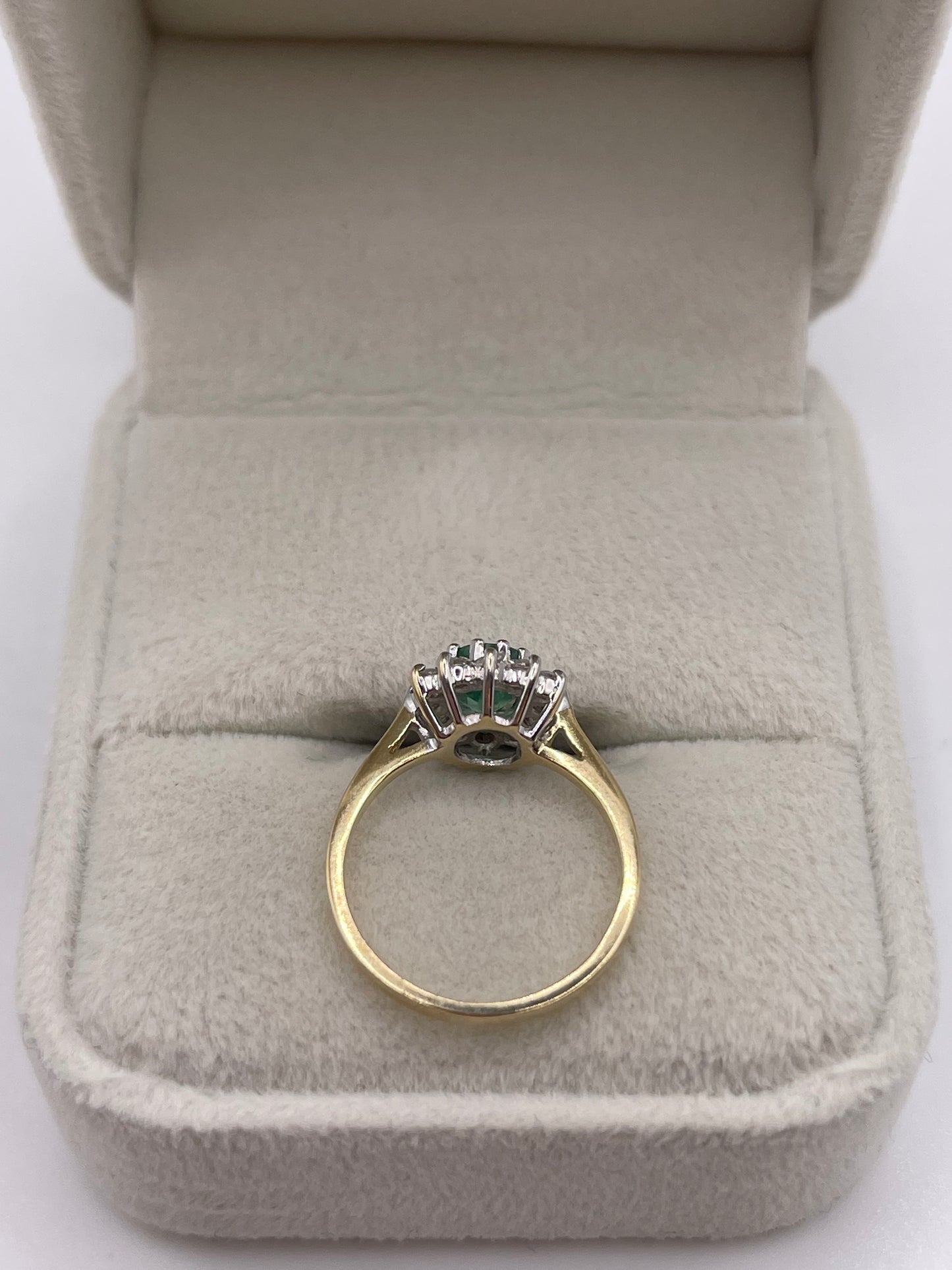 9ct gold emerald and diamond ring