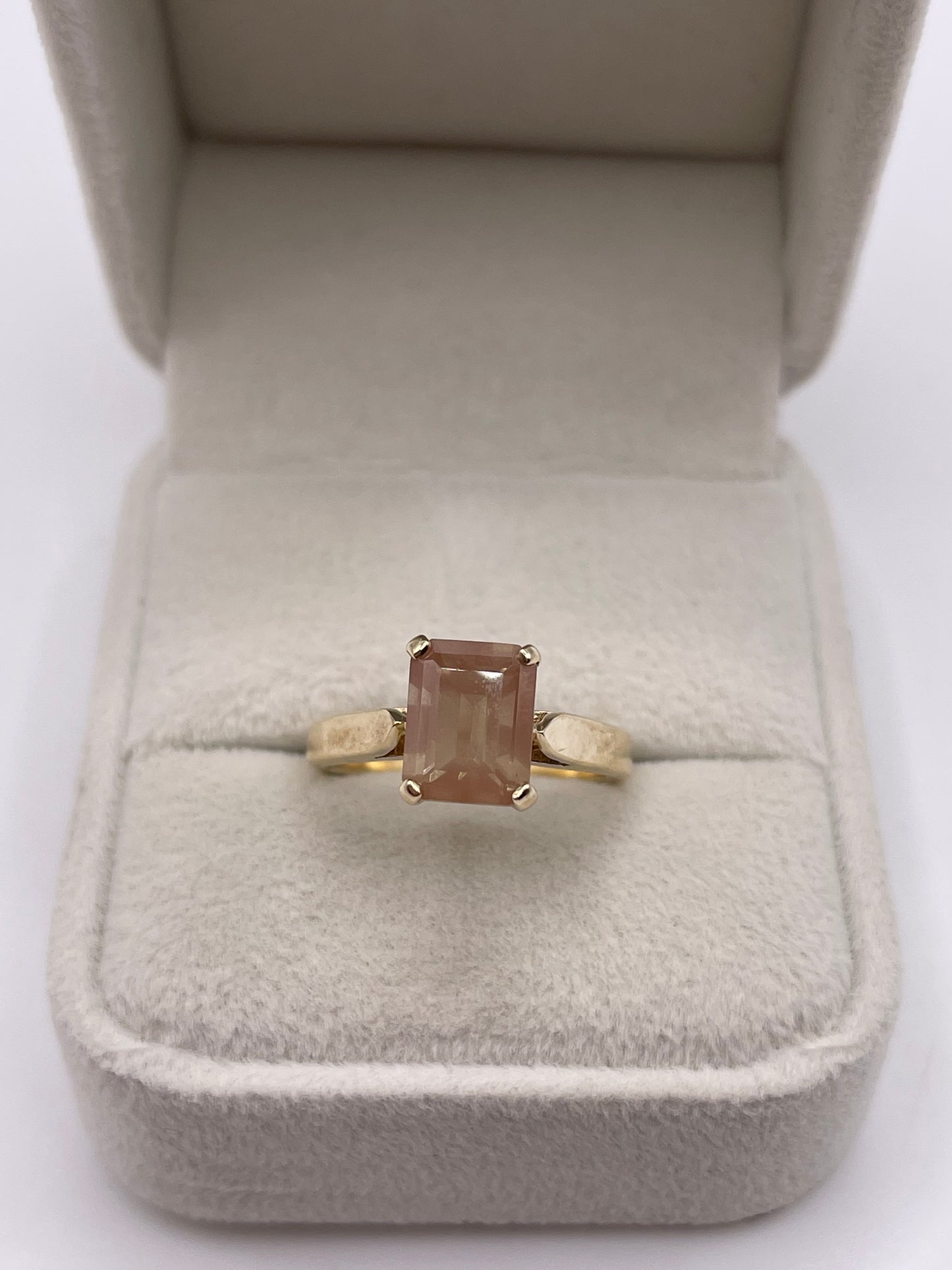 9ct gold gemstone ring