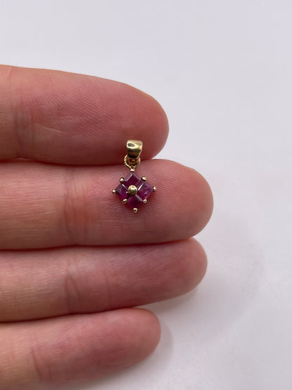 9ct gold ruby pendant