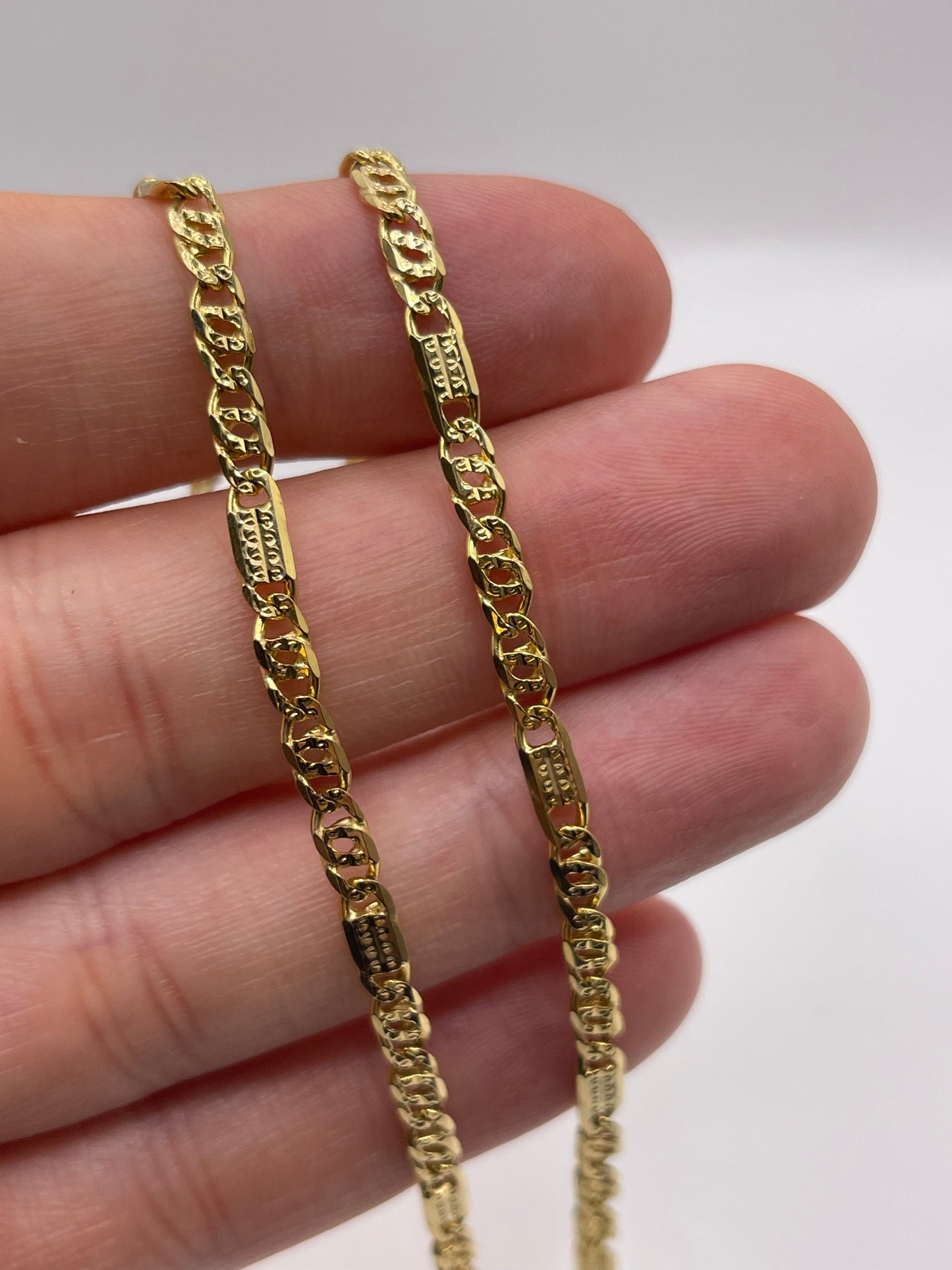 9ct gold chain 195