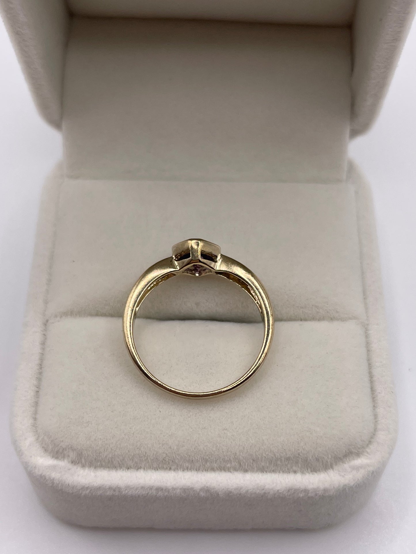 9ct gold amethyst ring