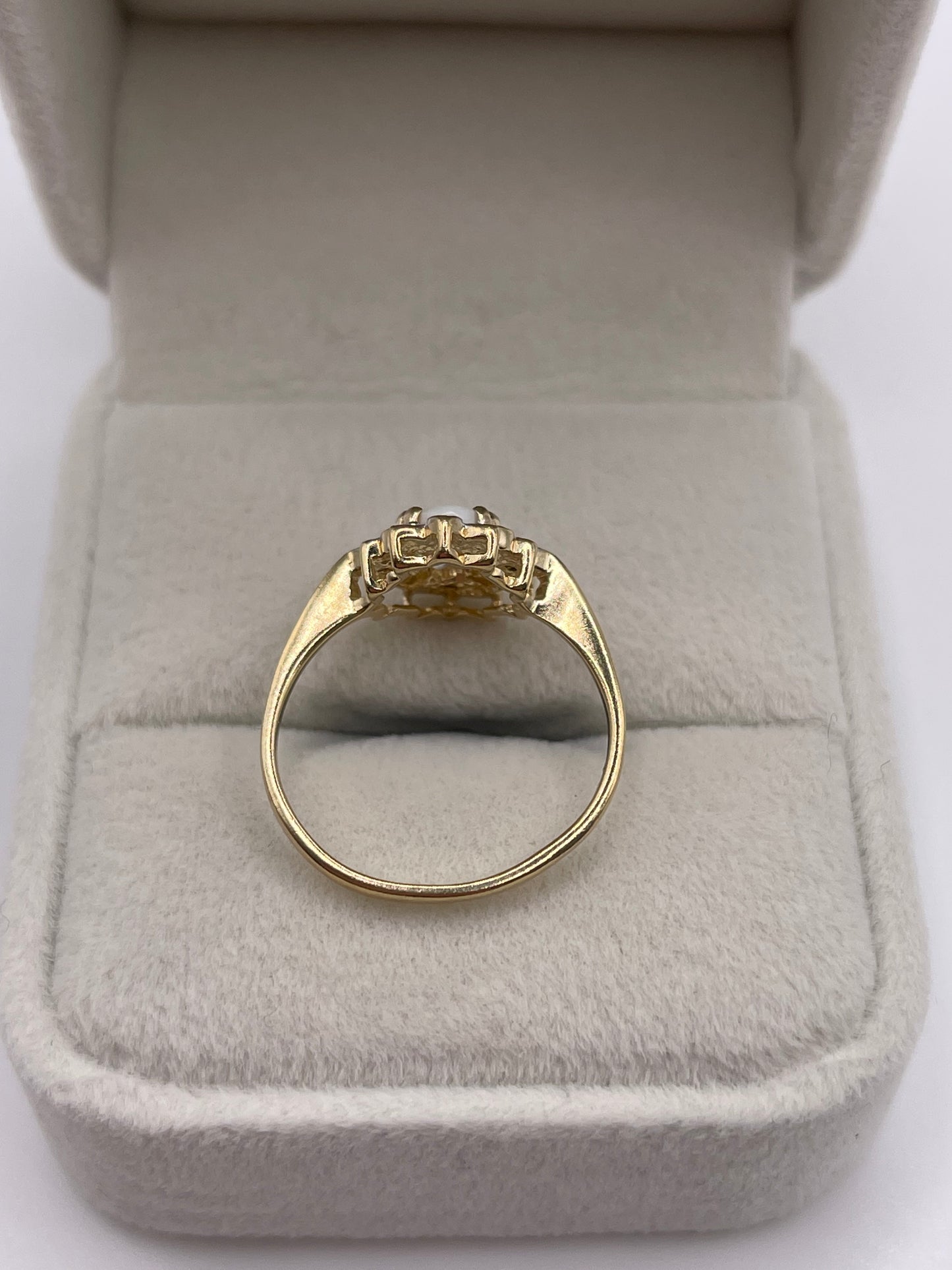 9ct gold opal and diamond ring