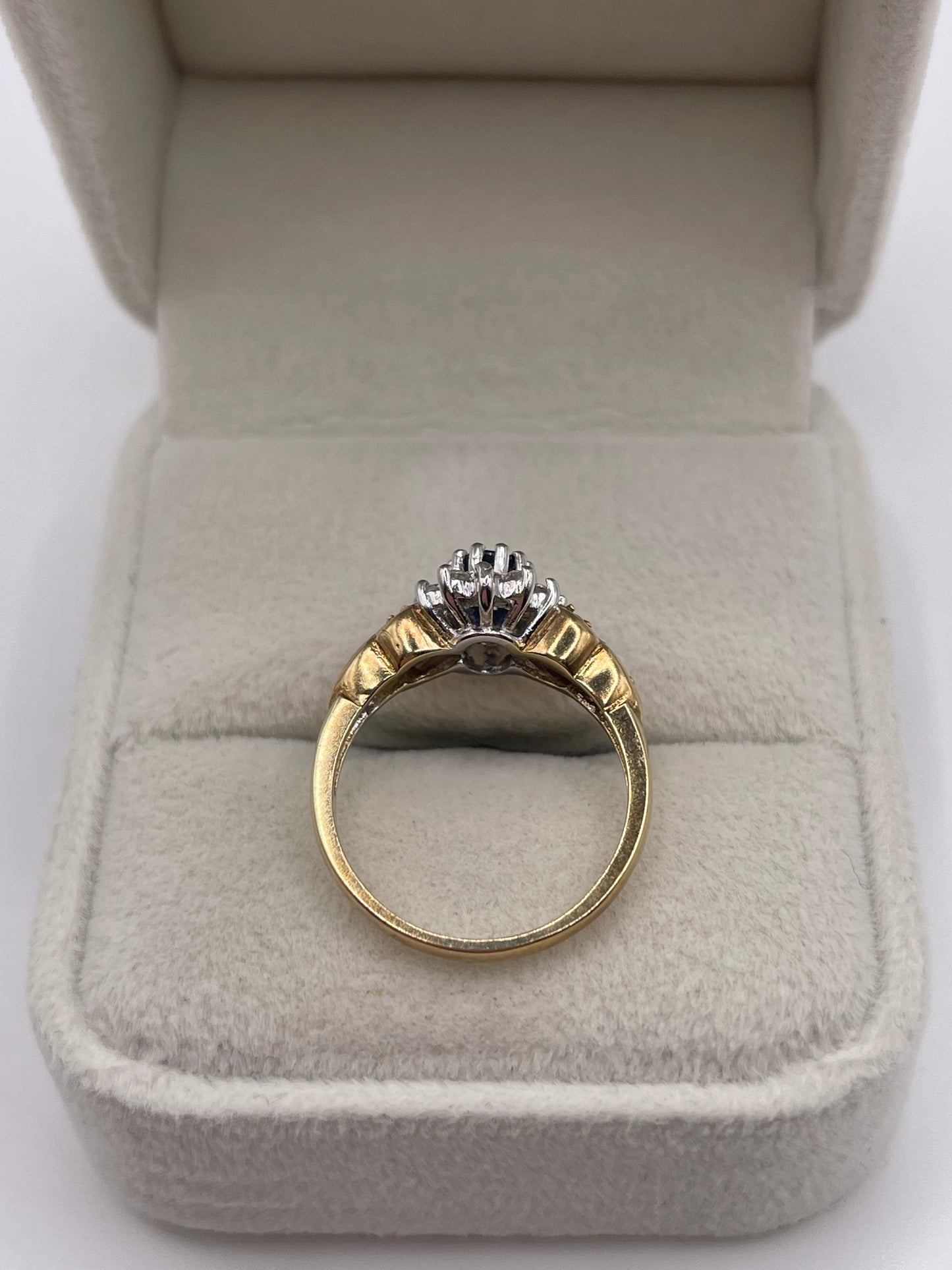 9ct gold sapphire and diamond ring