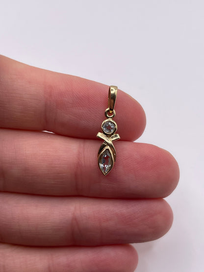 9ct gold blue topaz pendant