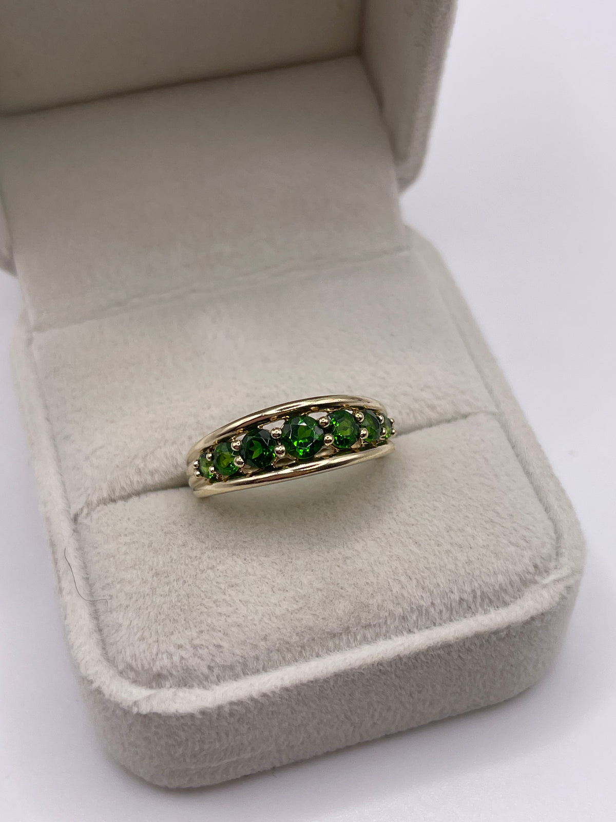 9ct gold diopside ring