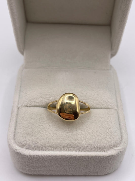 18ct gold ring
