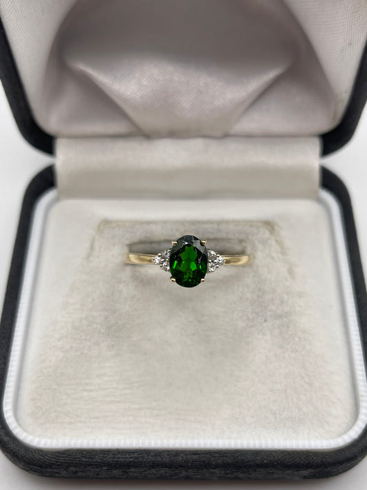 9ct gold diopside and zircon ring