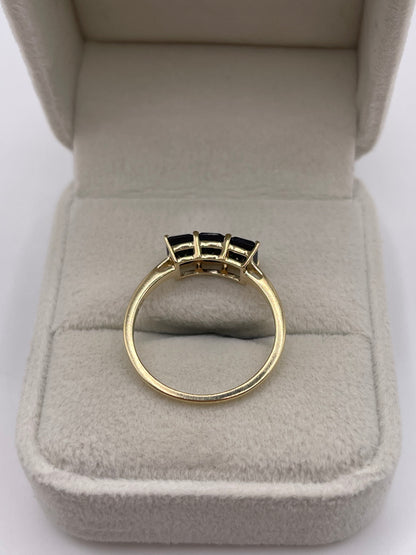 9ct gold sapphire ring