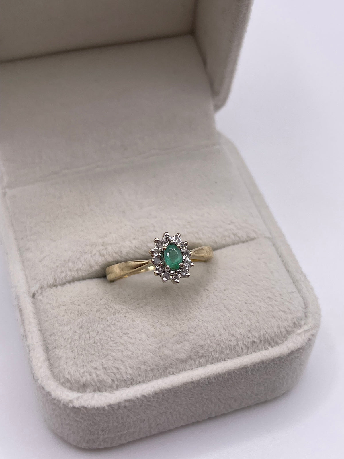 9ct gold emerald and diamond ring
