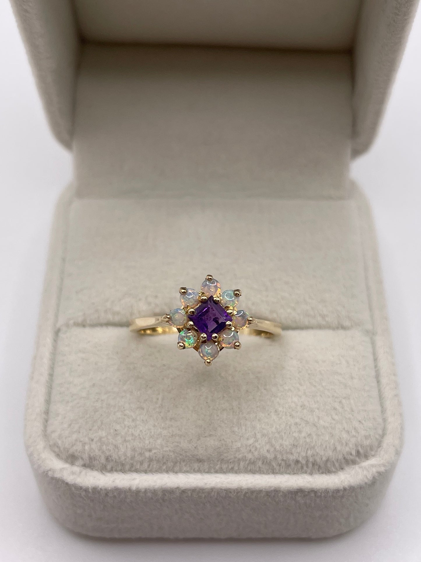 9ct gold amethyst and opal ring