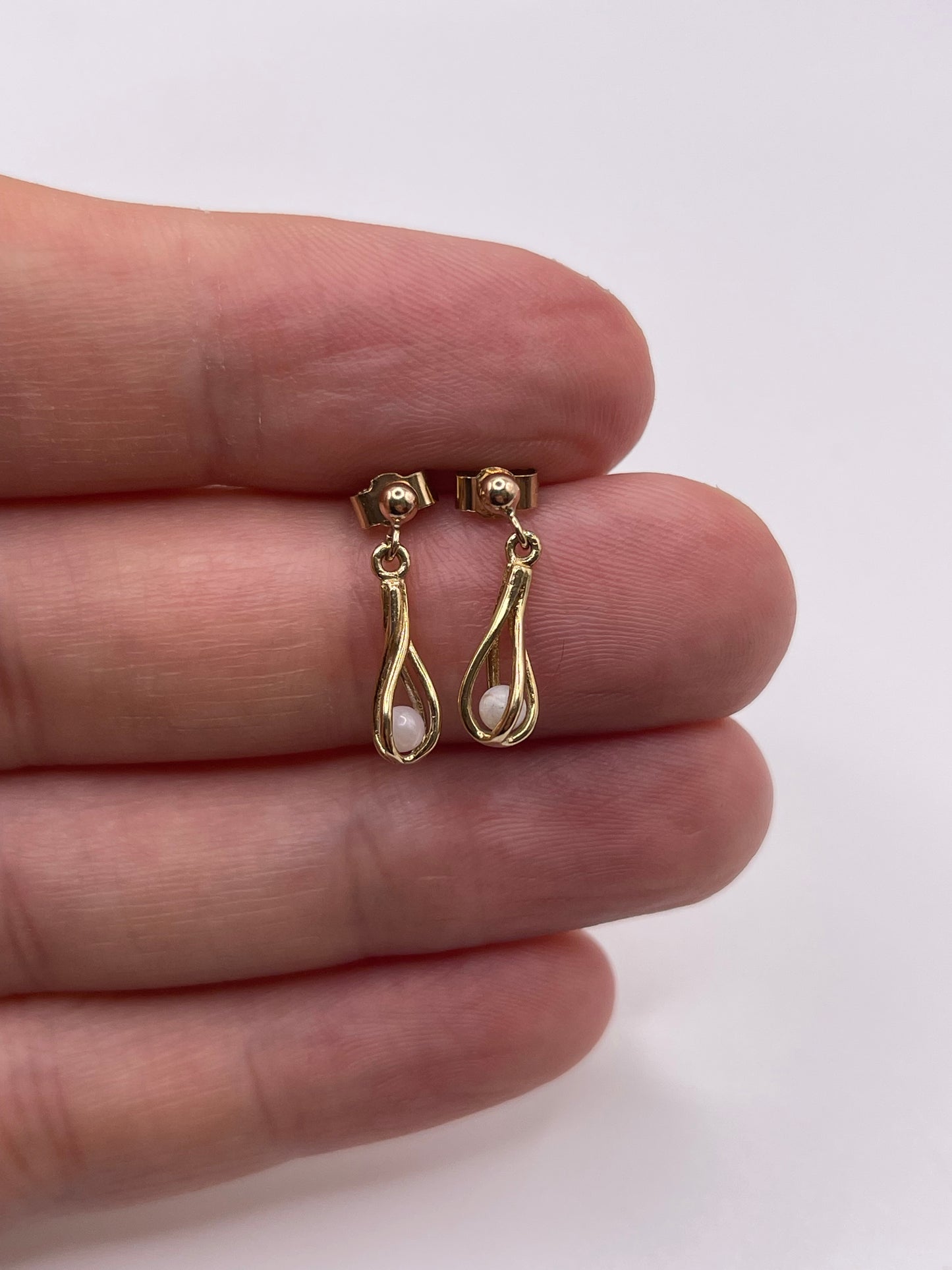 9ct gold pearl earrings