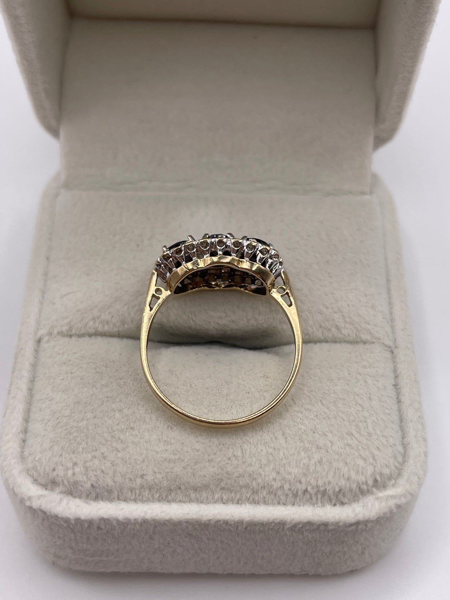 9ct gold sapphire and diamond ring