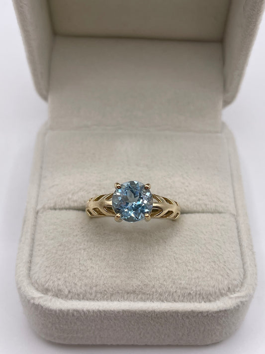 9ct gold blue topaz ring