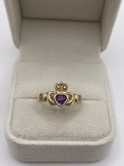9ct gold amethyst claddagh ring