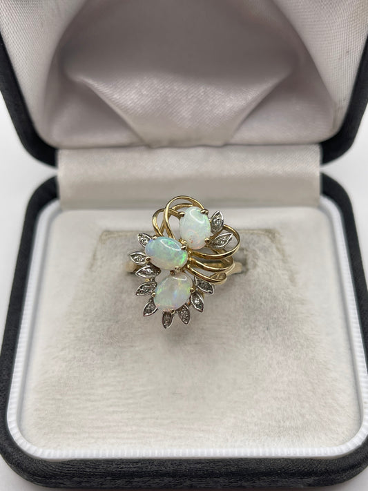 9ct gold opal and diamond ring