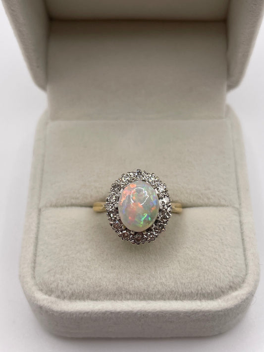 18ct gold opal and diamond ring