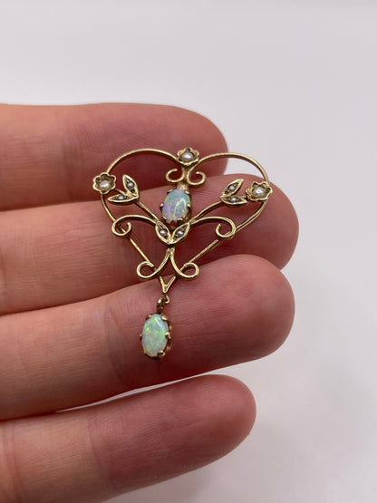 9ct gold opal and pearl pendant