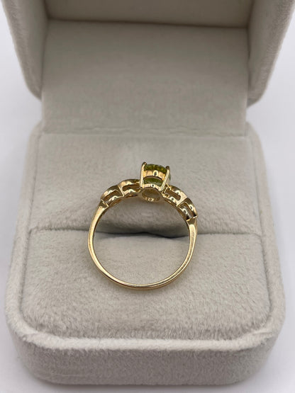 9ct gold peridot and diamond ring