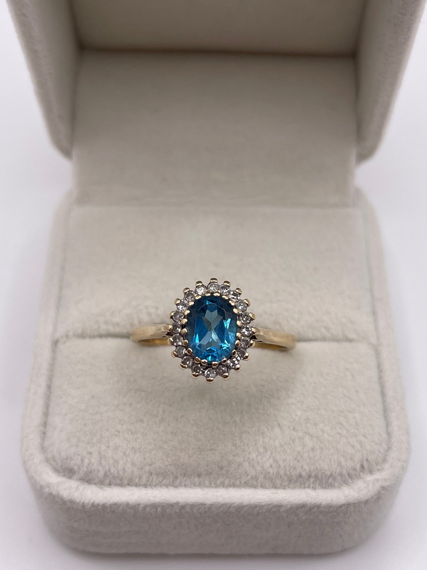 9ct gold topaz and diamond ring