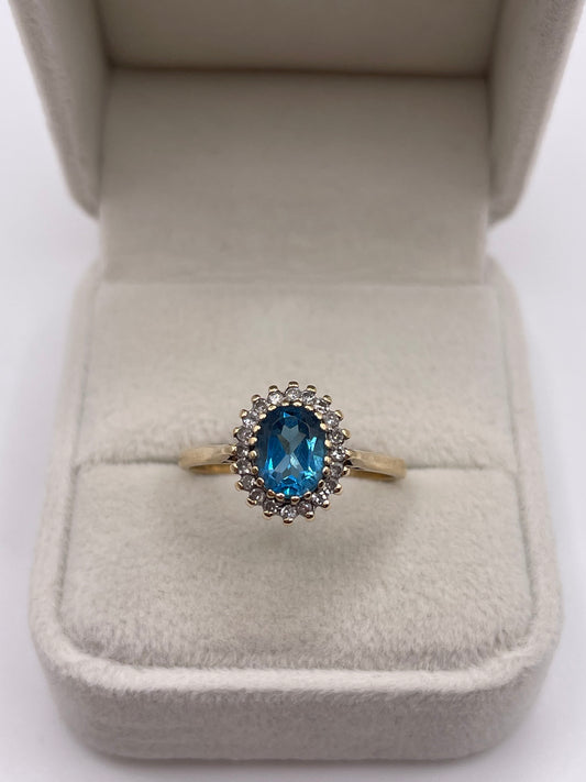 9ct gold topaz and diamond ring