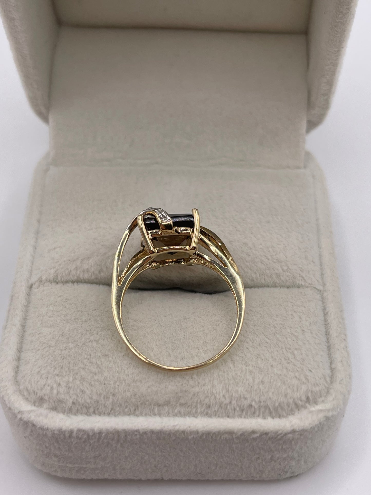 9ct gold Smokey quartz and diamond ring