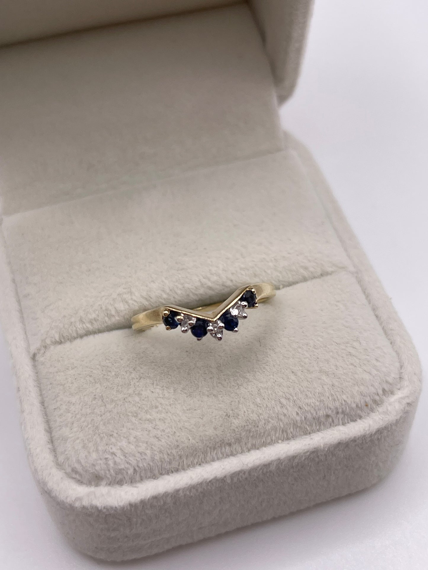 9ct gold sapphire and diamond wishbone ring