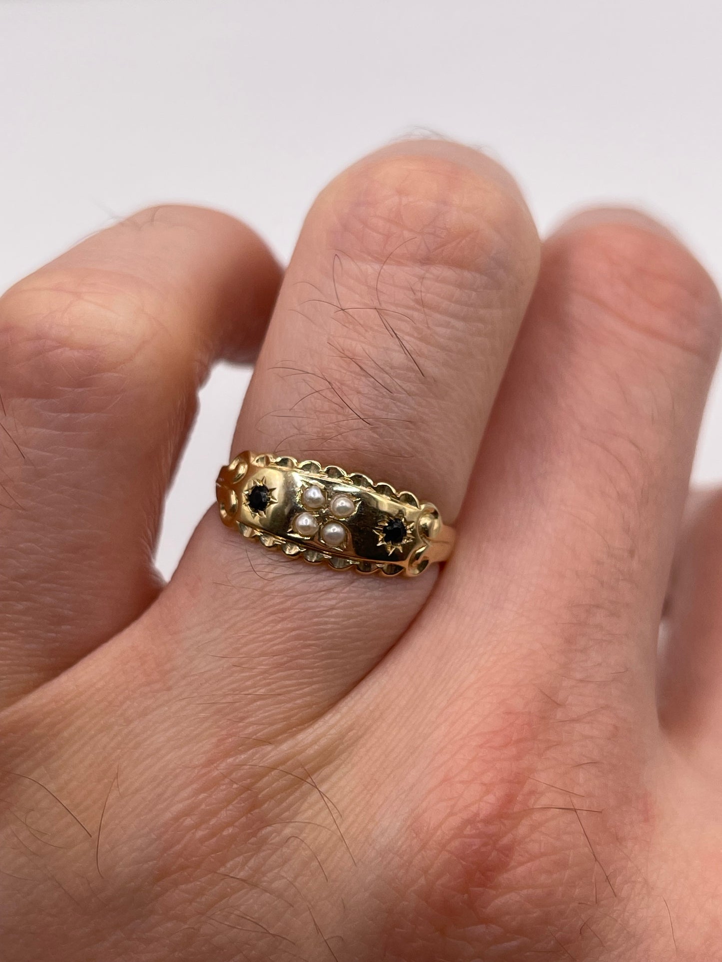 9ct gold sapphire and pearl ring