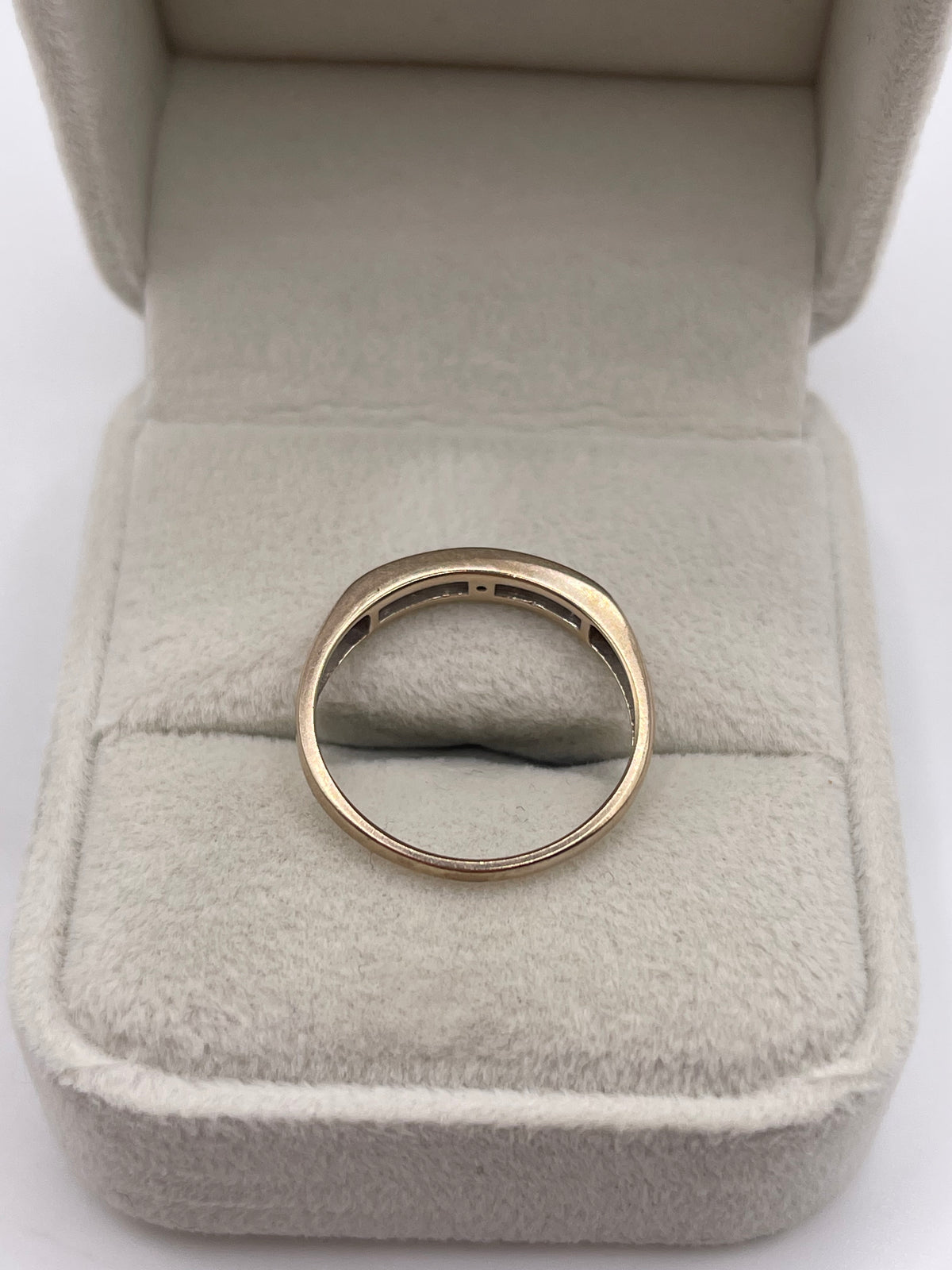 18ct white gold diamond ring