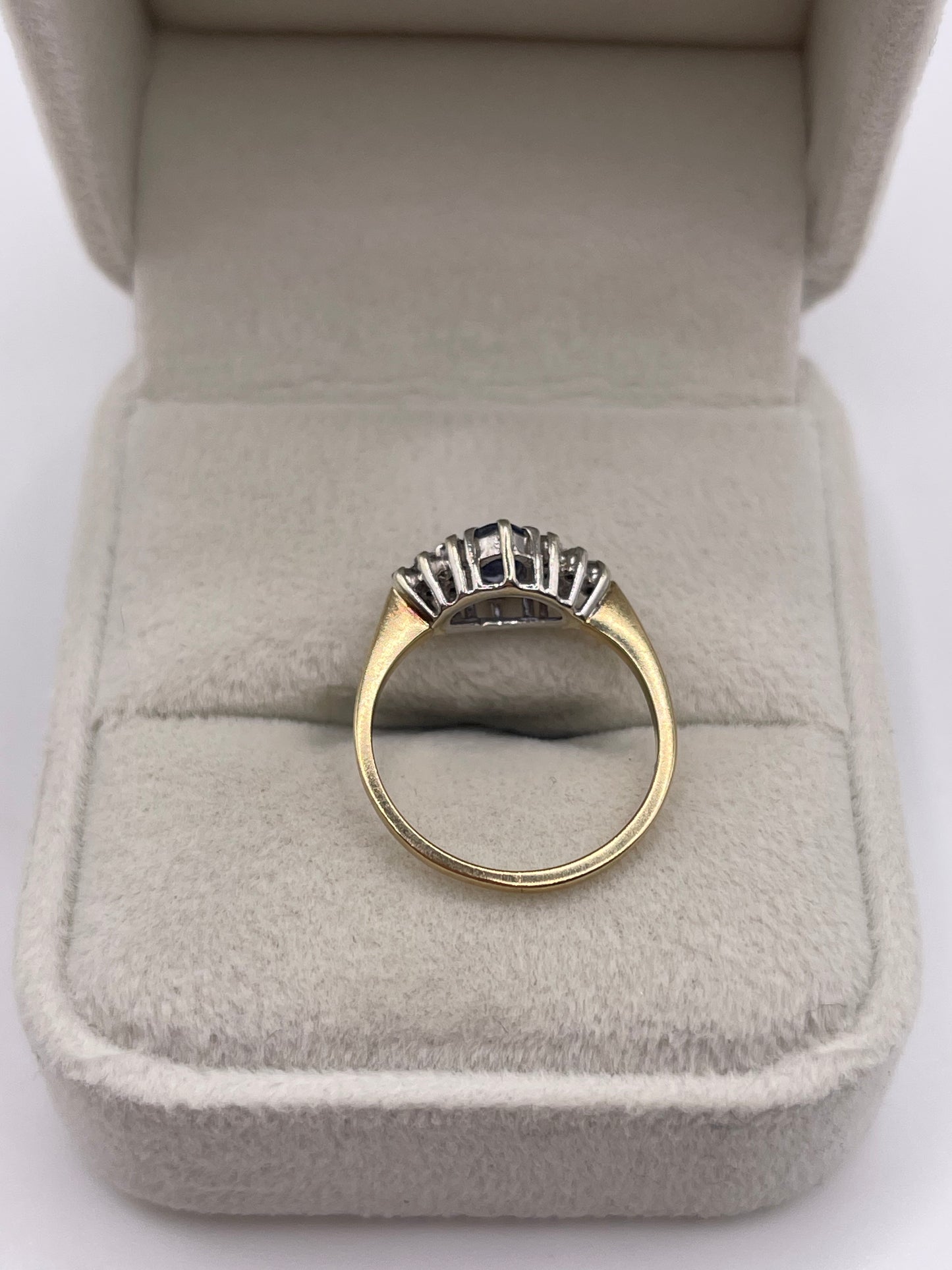 9ct gold sapphire and diamond ring