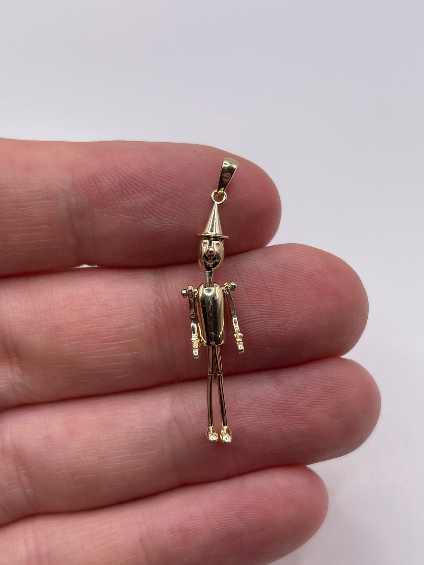 9ct gold puppet pendant