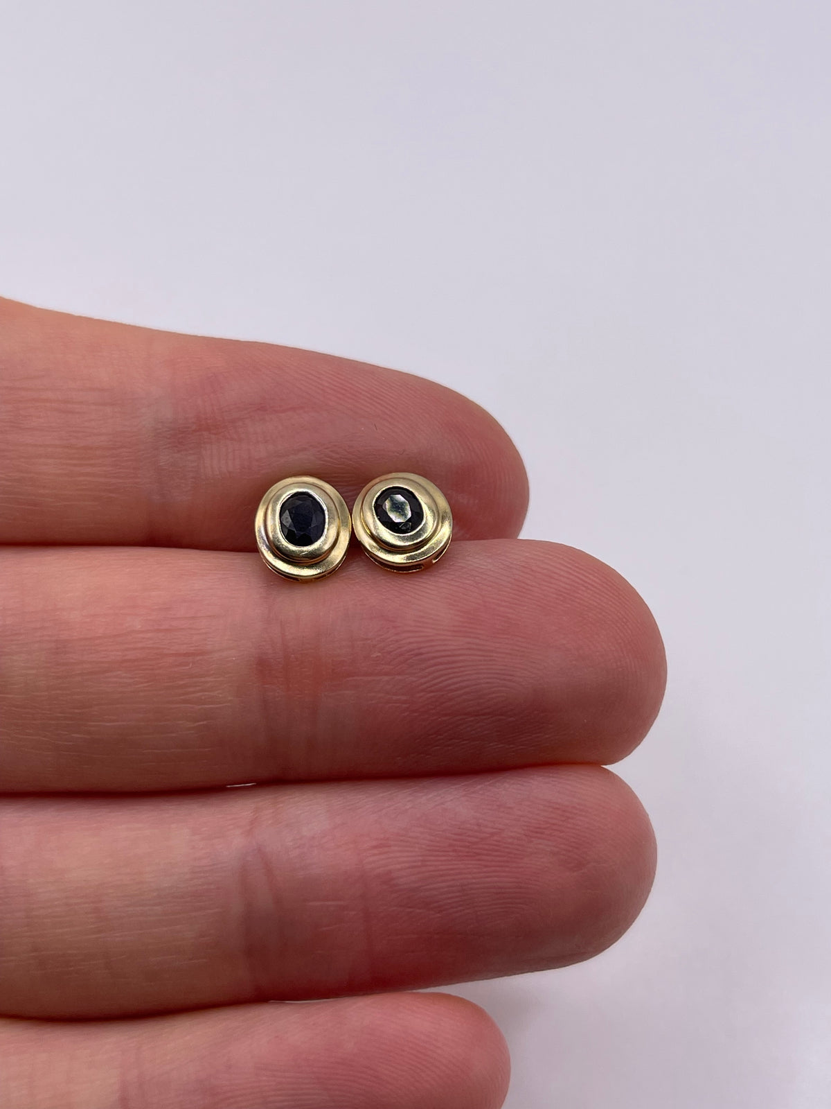 9ct gold sapphire earrings