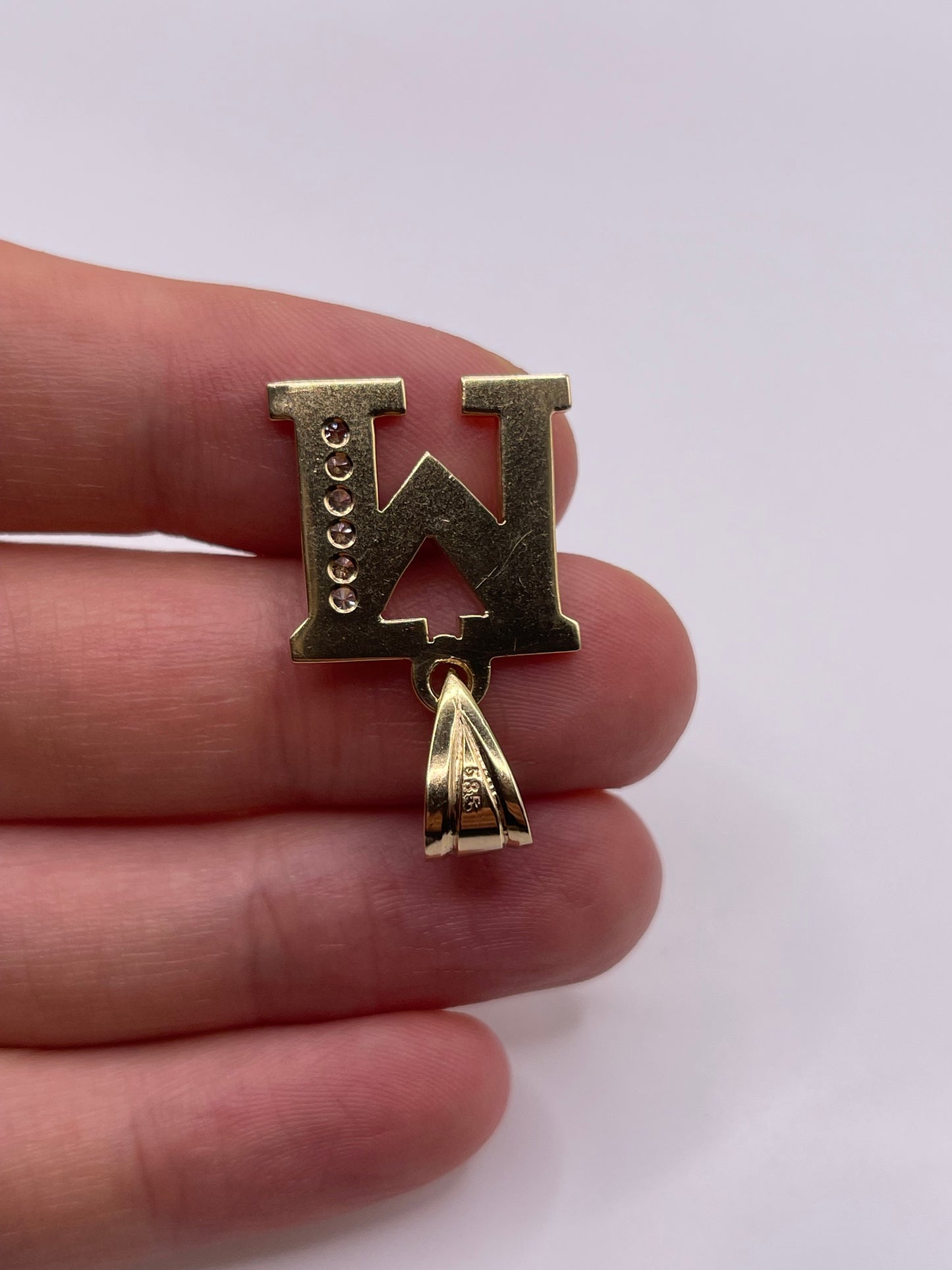 14ct gold diamond initial M pendant