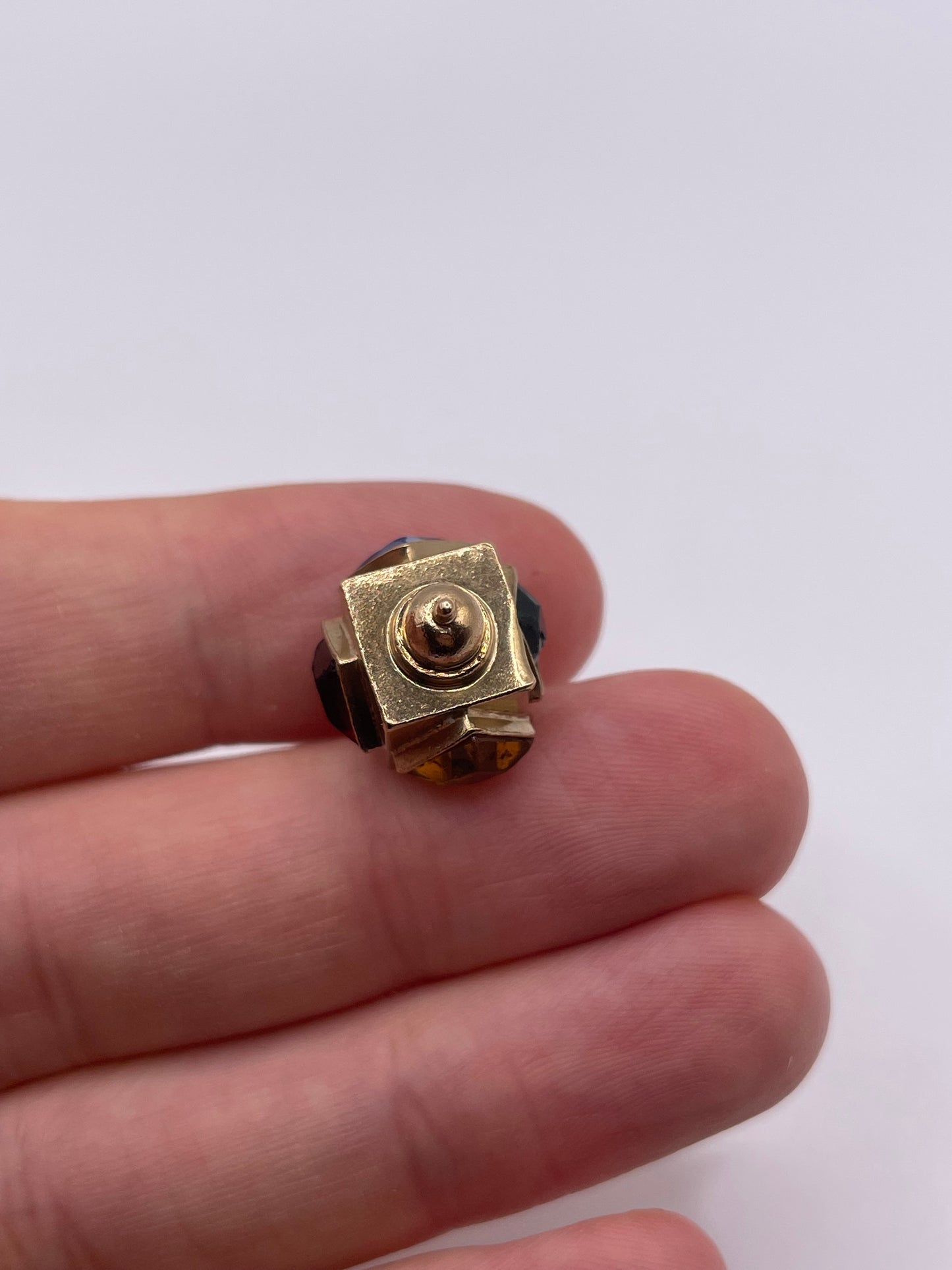 9ct gold lantern pendant