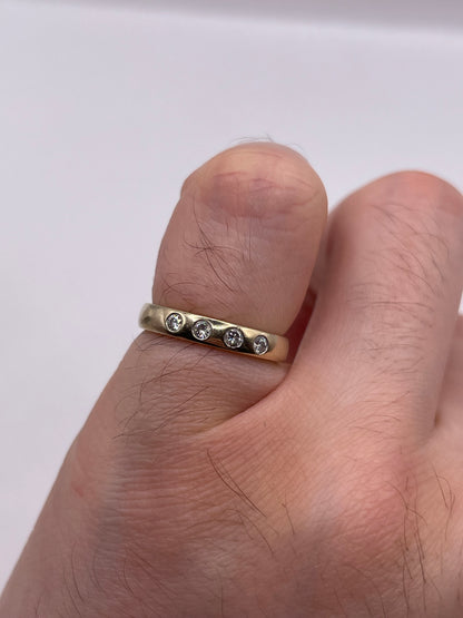 18ct white gold diamond ring