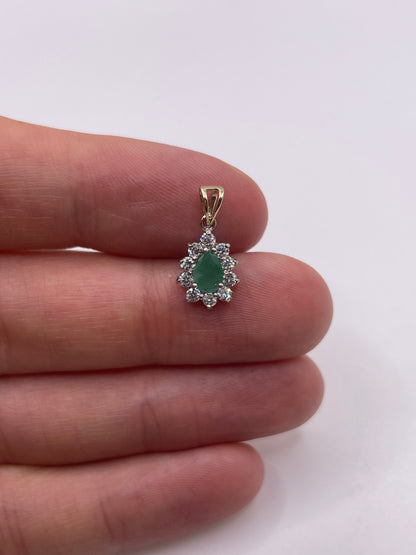 9ct gold emerald and cz pendant