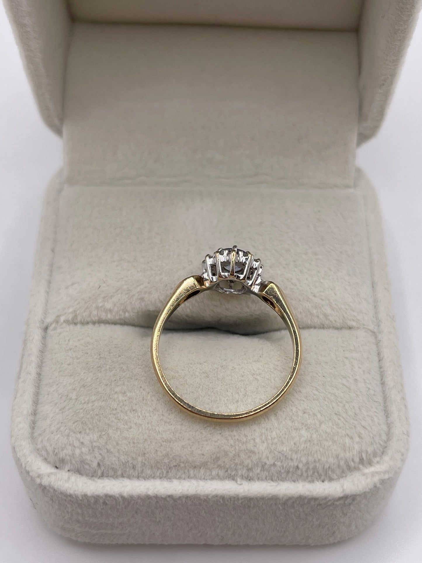 9ct gold sapphire and diamond ring