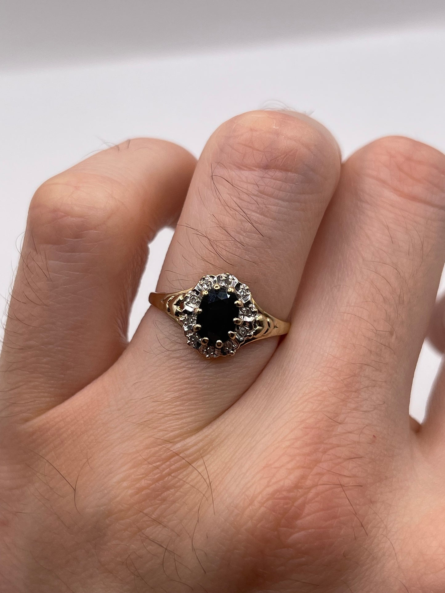 9ct gold sapphire and diamond ring