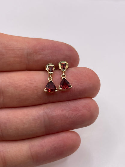 9ct gold garnet earrings