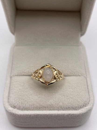 9ct gold moonstone ring
