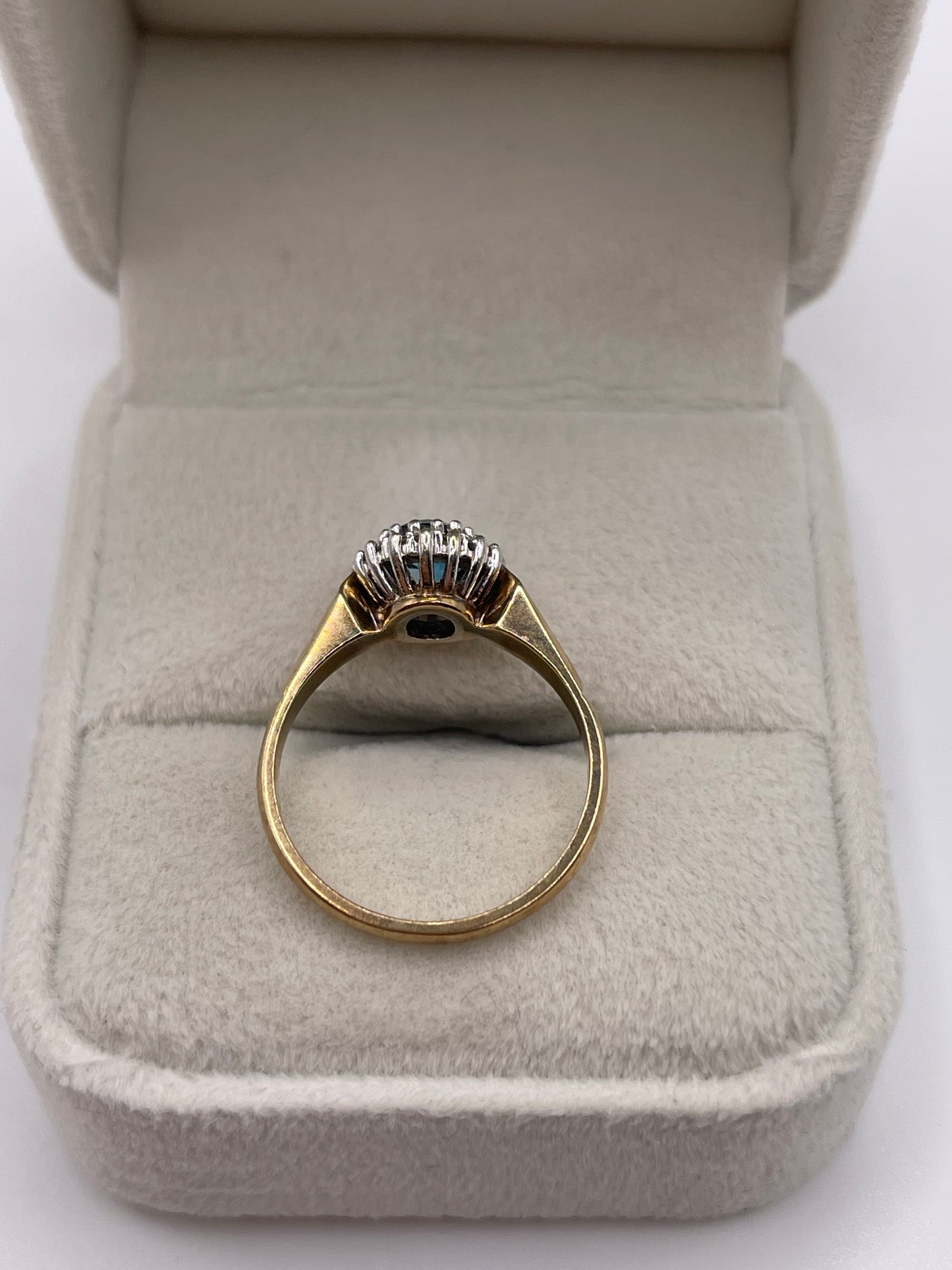 9ct gold topaz and diamond ring