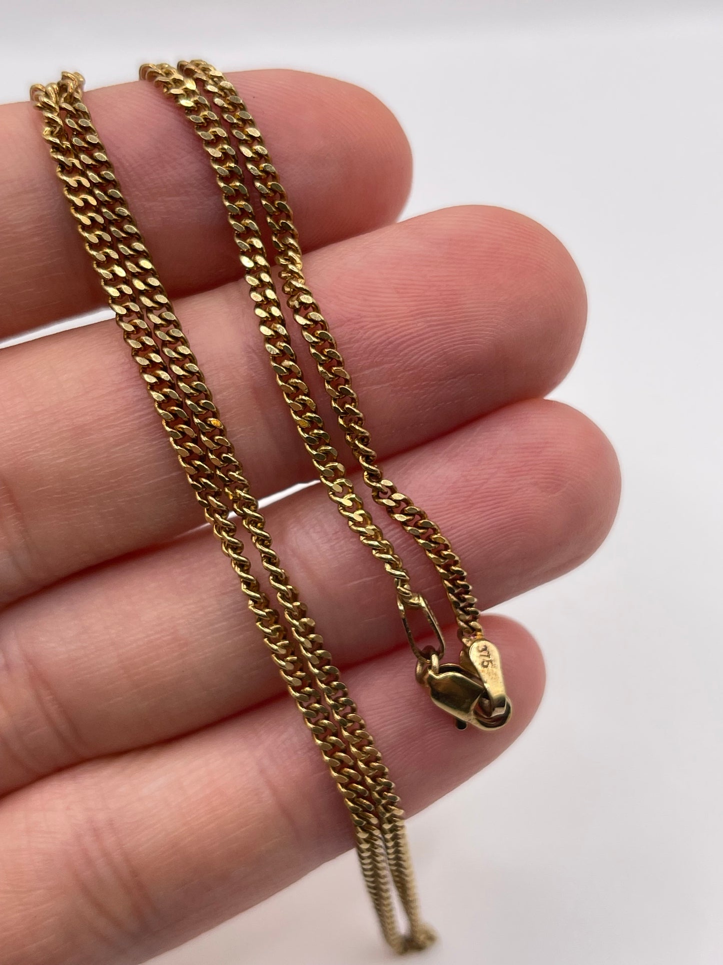 9ct gold chain 182