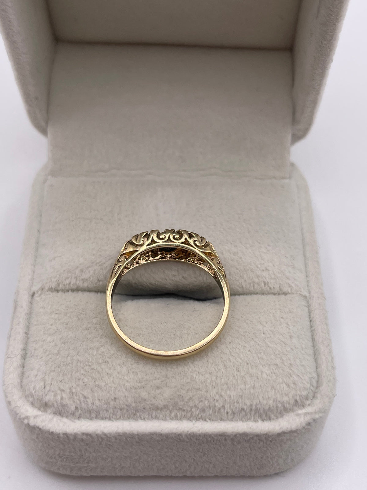 9ct gold sapphire and cz ring