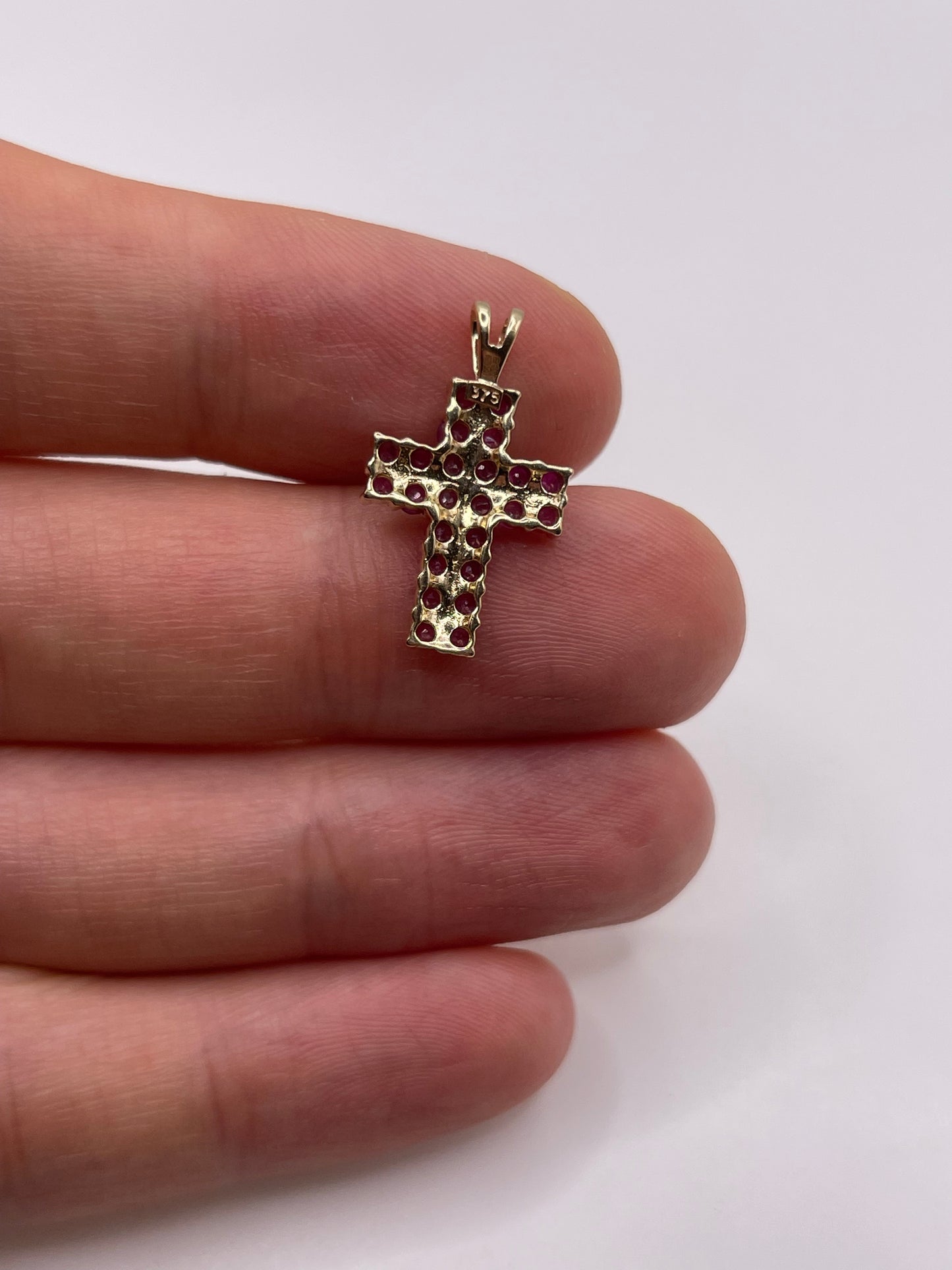 9ct gold ruby cross pendant