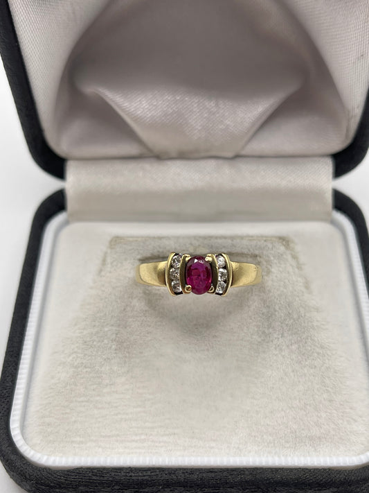 18ct gold ruby and diamond ring