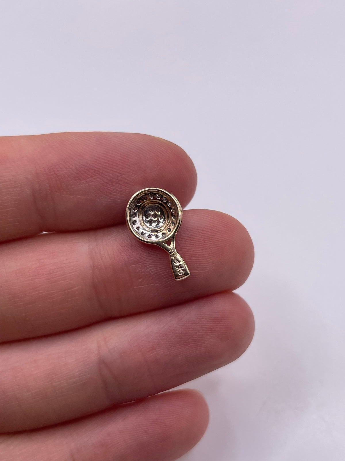 9ct gold diamond cluster pendant