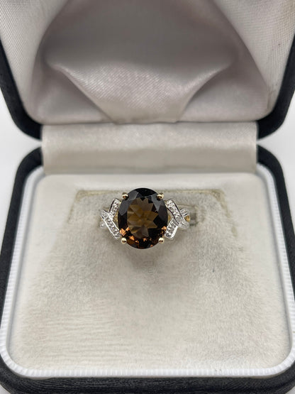 9ct gold Smokey quartz and diamond ring
