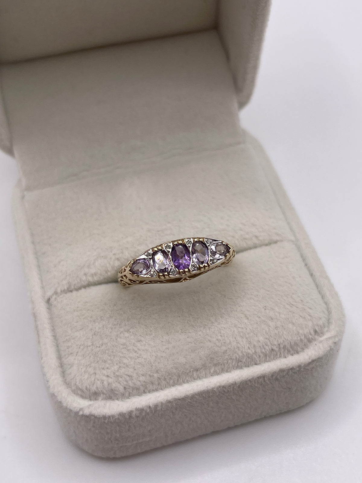 9ct gold amethyst and diamond ring