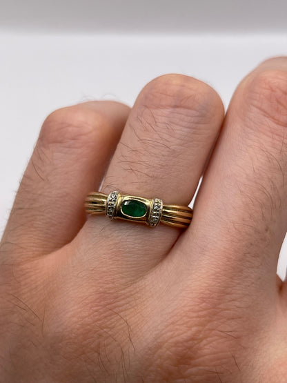 9ct gold emerald and diamond ring
